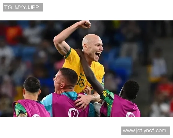 穆伊在足球场上的传奇之路与背后的奋斗故事